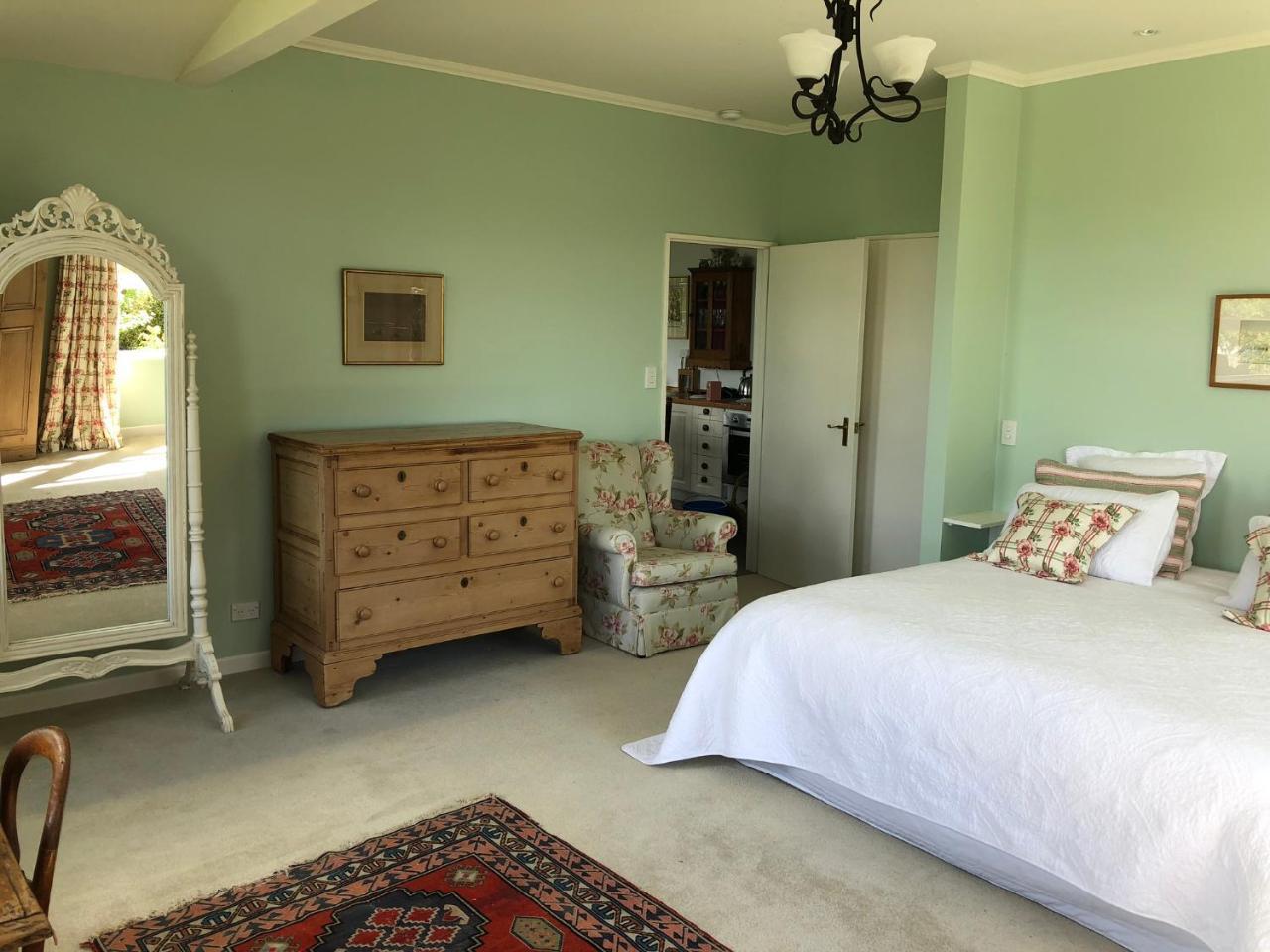 Te Kopura Lodge Мартинборо Экстерьер фото